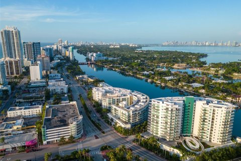 Condo in Miami Beach, Florida, 2 bedrooms  № 1348236 - photo 26