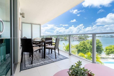 Condo in Miami Beach, Florida, 2 bedrooms  № 1348236 - photo 11