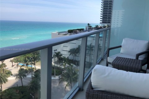 Condominio en venta en Hollywood, Florida, 1 dormitorio, 60.67 m2 № 1348237 - foto 17