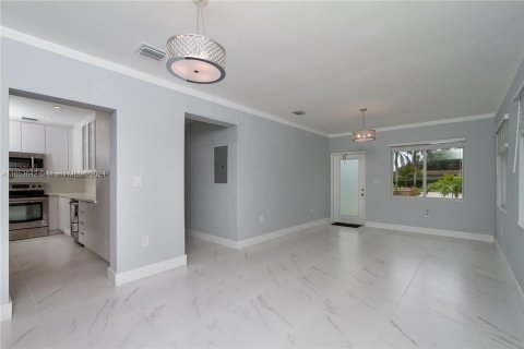 Villa ou maison à louer à Plantation, Floride: 4 chambres, 239.13 m2 № 1348287 - photo 10