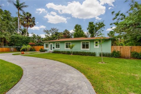 Villa ou maison à louer à Plantation, Floride: 4 chambres, 239.13 m2 № 1348287 - photo 3