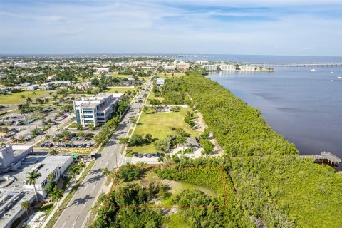 Land in Punta Gorda, Florida № 1110732 - photo 1