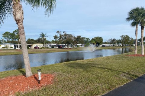 Terreno en venta en North Port, Florida № 968731 - foto 1