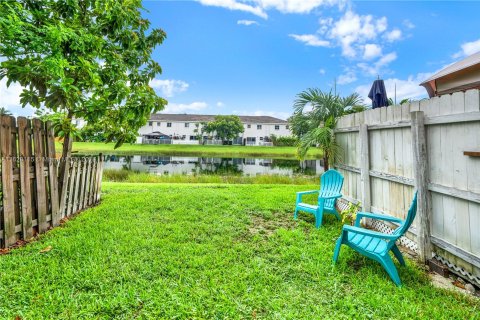 Townhouse in Homestead, Florida 2 bedrooms, 108.32 sq.m. № 1281932 - photo 24