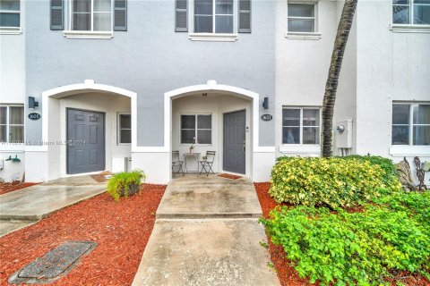 Townhouse in Homestead, Florida 2 bedrooms, 108.32 sq.m. № 1281932 - photo 1