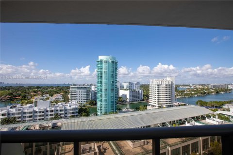 Copropriété à vendre à Miami Beach, Floride: 2 chambres, 118.91 m2 № 1281883 - photo 3