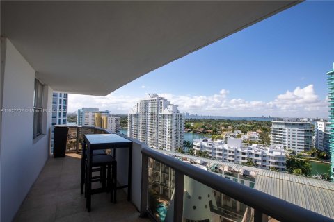 Copropriété à vendre à Miami Beach, Floride: 2 chambres, 118.91 m2 № 1281883 - photo 2