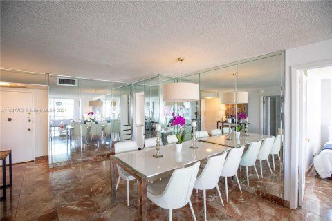 Copropriété à vendre à Miami Beach, Floride: 2 chambres, 118.91 m2 № 1281883 - photo 6