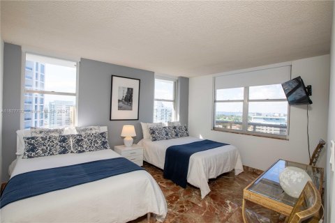 Condo in Miami Beach, Florida, 2 bedrooms  № 1281883 - photo 18