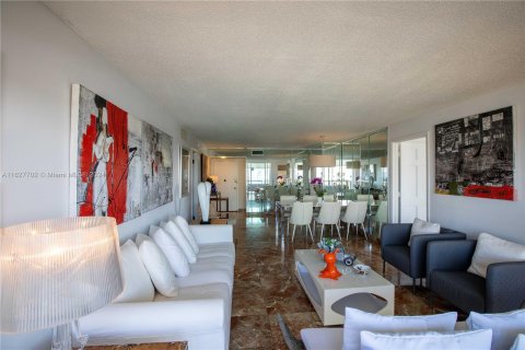 Condominio en venta en Miami Beach, Florida, 2 dormitorios, 118.91 m2 № 1281883 - foto 4