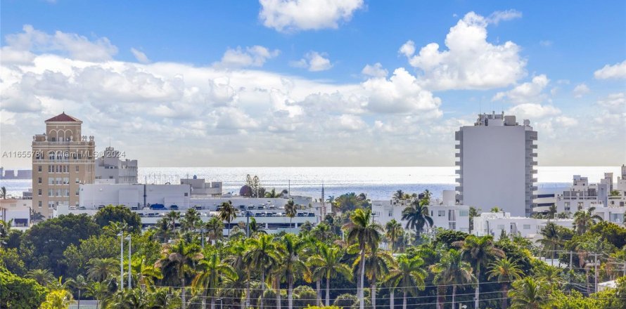 Condominio en Miami Beach, Florida, 1 dormitorio  № 1355087