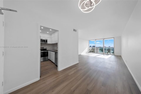 Condominio en venta en Miami Beach, Florida, 1 dormitorio, 77.76 m2 № 1355087 - foto 2