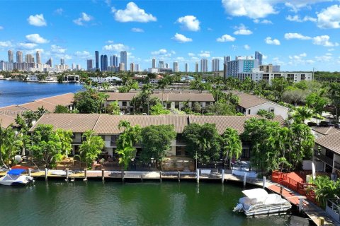 Condo in North Miami Beach, Florida, 3 bedrooms  № 1316302 - photo 7