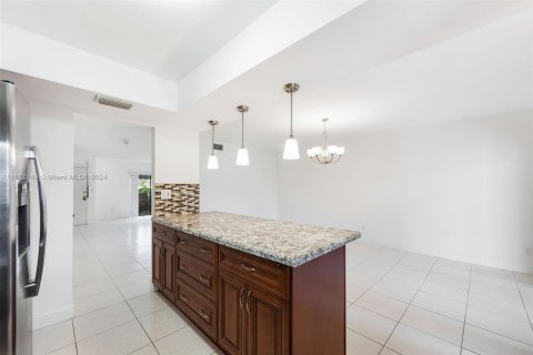 Condo in North Miami Beach, Florida, 3 bedrooms  № 1316302 - photo 20