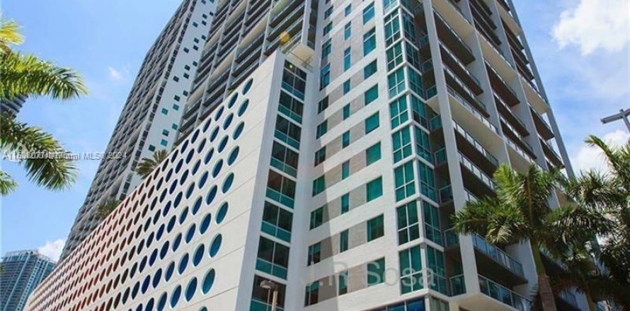 Condominio en Miami, Florida, 2 dormitorios  № 1316303