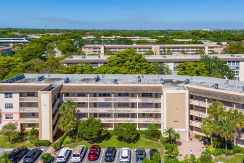 Condo in Coconut Creek, Florida, 2 bedrooms  № 1104197 - photo 1