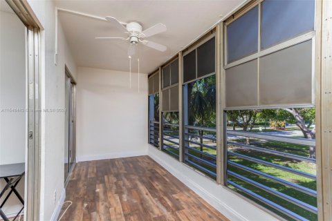 Condominio en venta en Coconut Creek, Florida, 2 dormitorios, 119.94 m2 № 1104197 - foto 18