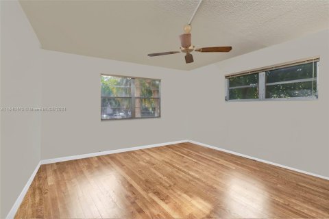 Condo in Coconut Creek, Florida, 2 bedrooms  № 1104197 - photo 15