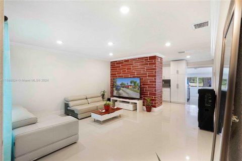 Villa ou maison à vendre à Lauderhill, Floride: 3 chambres, 108.05 m2 № 1116351 - photo 4
