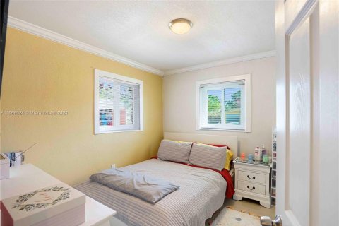 Casa en venta en Lauderhill, Florida, 3 dormitorios, 108.05 m2 № 1116351 - foto 12