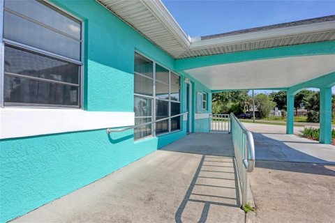 Immobilier commercial à vendre à Cocoa, Floride: 209.03 m2 № 1245319 - photo 9