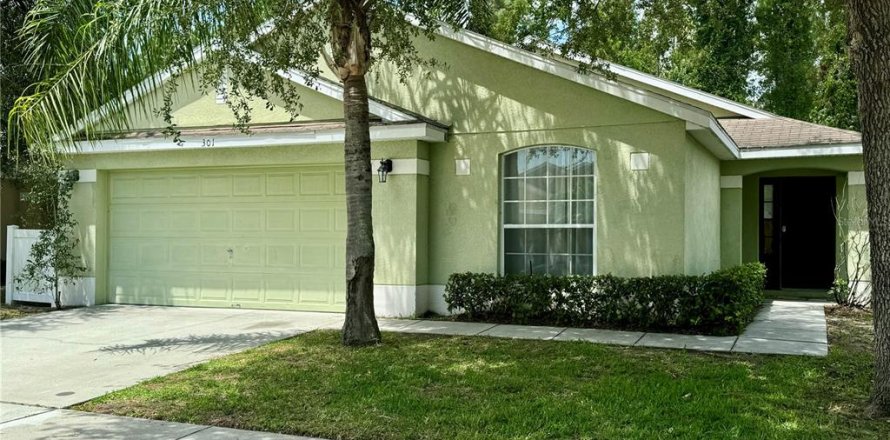 House in Davenport, Florida 4 bedrooms, 176.51 sq.m. № 1245416