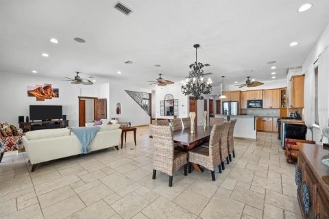 Casa en venta en Palm Coast, Florida, 3 dormitorios, 275.55 m2 № 744914 - foto 13