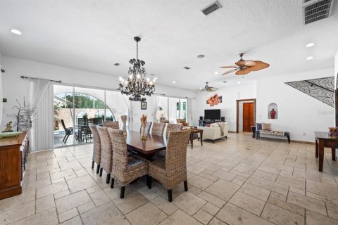 Villa ou maison à vendre à Palm Coast, Floride: 3 chambres, 275.55 m2 № 744914 - photo 11