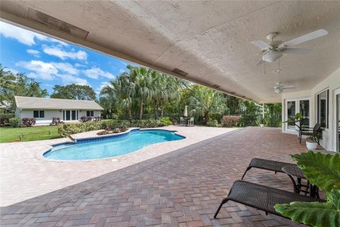 House in Parkland, Florida 6 bedrooms, 484.49 sq.m. № 1151500 - photo 23
