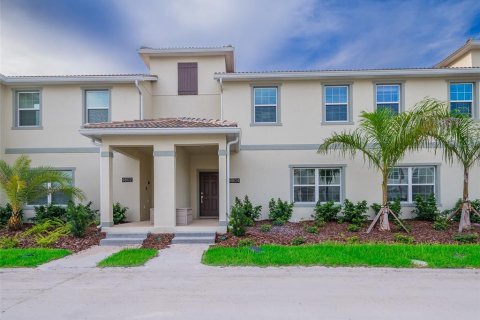 Townhouse in STOREY LAKE in Kissimmee, Florida 4 bedrooms, 177.81 sq.m. № 1373376 - photo 1