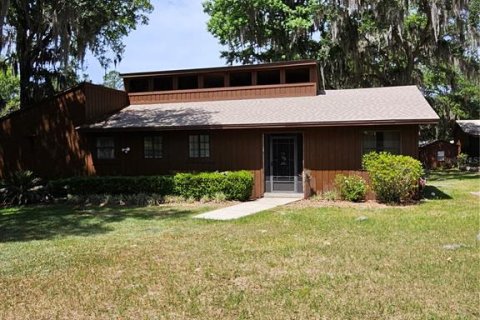 Commercial property in Inglis, Florida 4 bedrooms, 211.82 sq.m. № 1373377 - photo 2