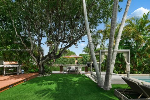 House in Miami Beach, Florida 3 bedrooms, 189.52 sq.m. № 1382030 - photo 27