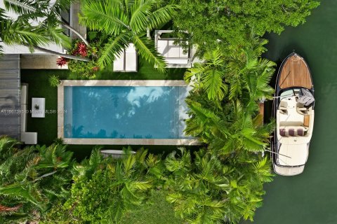 Casa en venta en Miami Beach, Florida, 3 dormitorios, 189.52 m2 № 1382030 - foto 3