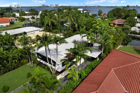 Casa en venta en Miami Beach, Florida, 3 dormitorios, 189.52 m2 № 1382030 - foto 29