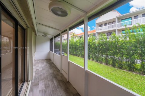 Villa ou maison à vendre à Aventura, Floride: 2 chambres, 93.46 m2 № 1382029 - photo 24