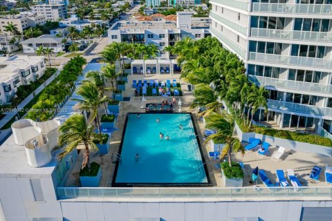 Condominio en venta en Fort Lauderdale, Florida, 2 dormitorios, 123.47 m2 № 140468 - foto 6