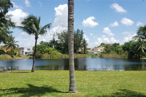 Copropriété à vendre à Miami, Floride: 2 chambres, 83.33 m2 № 1295125 - photo 2