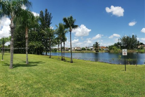 Condo in Miami, Florida, 2 bedrooms  № 1295125 - photo 30