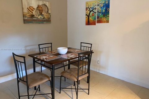 Condominio en venta en Coral Springs, Florida, 1 dormitorio, 78.97 m2 № 1348991 - foto 3