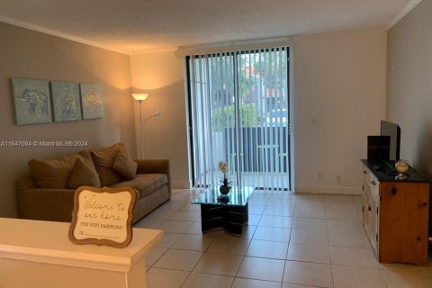 Copropriété à vendre à Coral Springs, Floride: 1 chambre, 78.97 m2 № 1348991 - photo 1