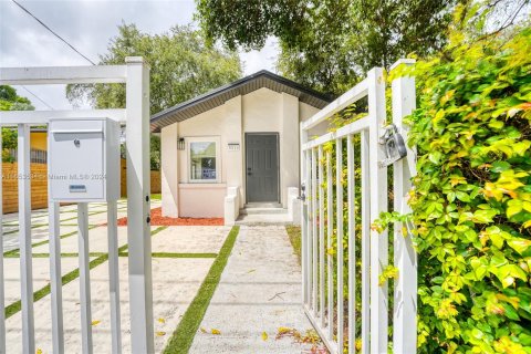 Villa ou maison à louer à Miami, Floride: 3 chambres, 76.09 m2 № 1348990 - photo 22