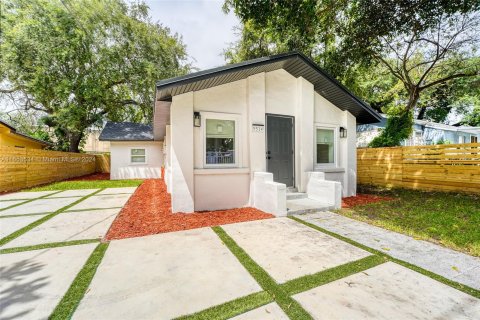 Villa ou maison à louer à Miami, Floride: 3 chambres, 76.09 m2 № 1348990 - photo 24