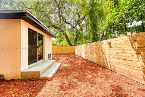 Villa ou maison à louer à Miami, Floride: 3 chambres, 76.09 m2 № 1348990 - photo 27