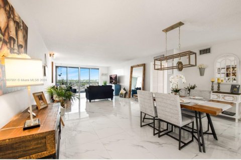 Copropriété à vendre à Miami, Floride: 2 chambres, 151.71 m2 № 1231206 - photo 5