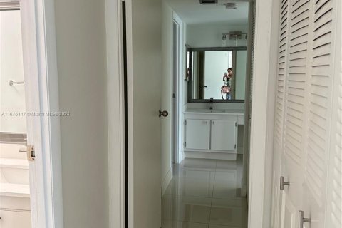 Copropriété à vendre à Aventura, Floride: 1 chambre, 96.43 m2 № 1400121 - photo 15