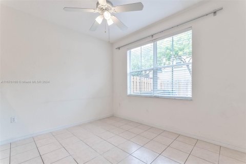 Townhouse in Miami, Florida 3 bedrooms, 138.52 sq.m. № 1400122 - photo 6