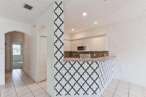 Townhouse in Miami, Florida 3 bedrooms, 138.52 sq.m. № 1400122 - photo 8