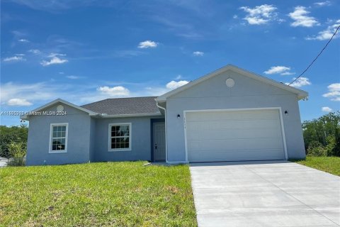 Villa ou maison à vendre à LaBelle, Floride: 3 chambres, 133.69 m2 № 1188355 - photo 1