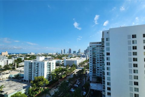 Condominio en venta en Miami Beach, Florida, 43.29 m2 № 125211 - foto 14
