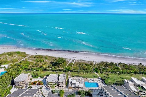 Condominio en venta en Key Biscayne, Florida, 2 dormitorios № 1325385 - foto 1